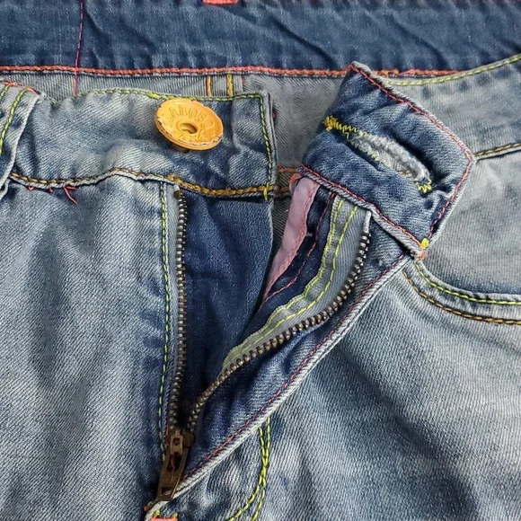 LalaBobo Light Wash Patched Lettered Y2K Jeans - Picture 8 of 10